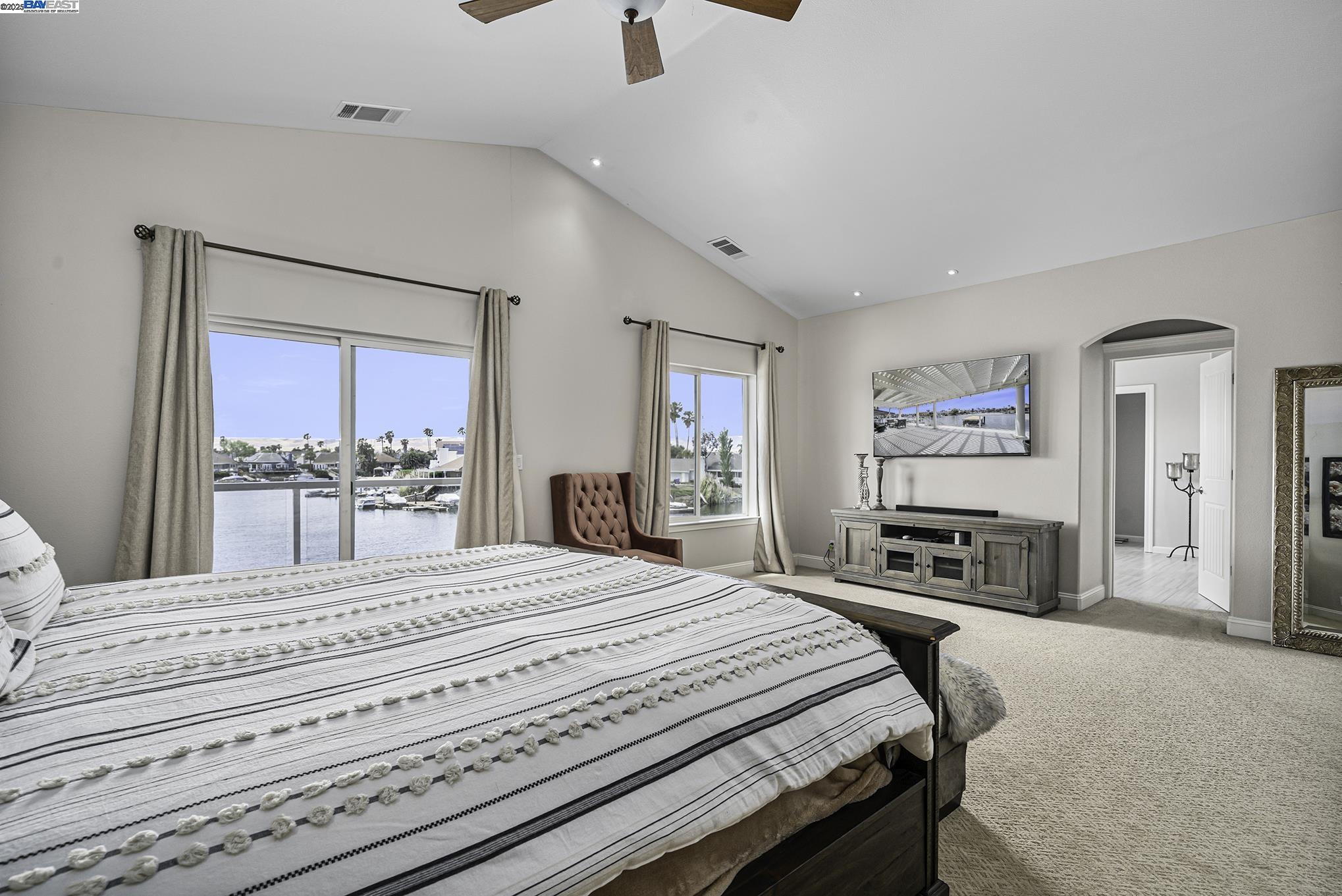 4892 South Pt