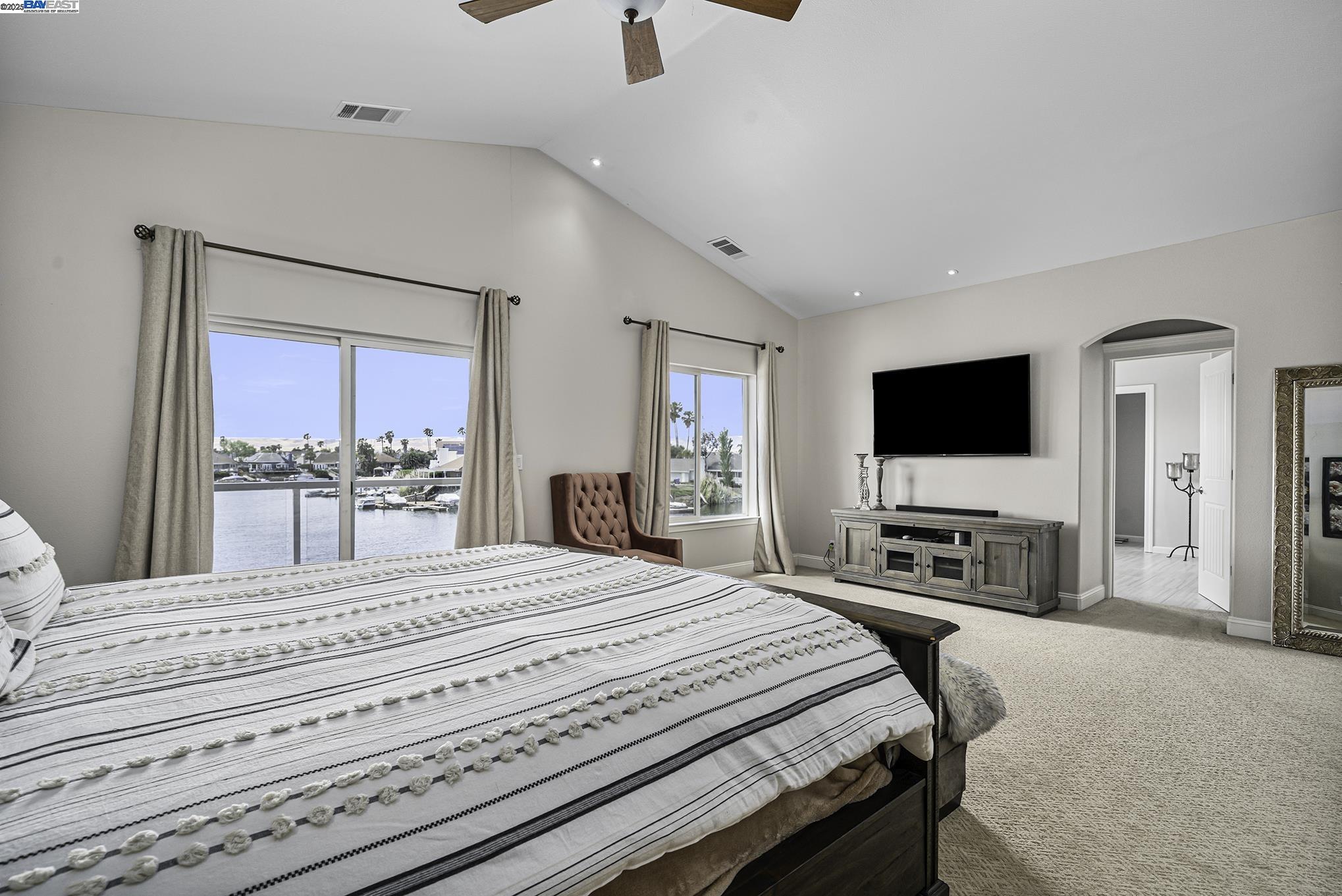4892 South Pt