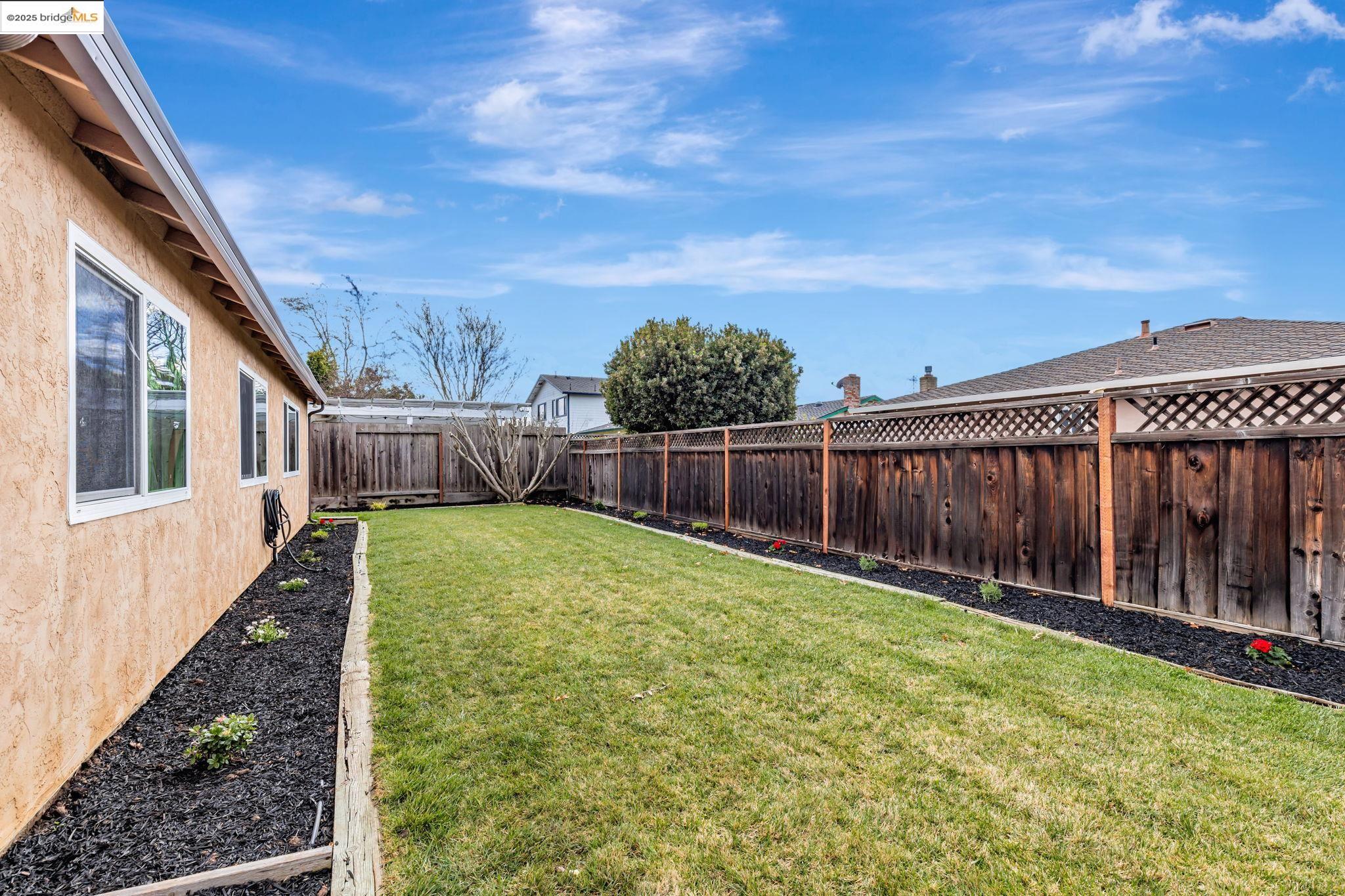 557 Debra St
