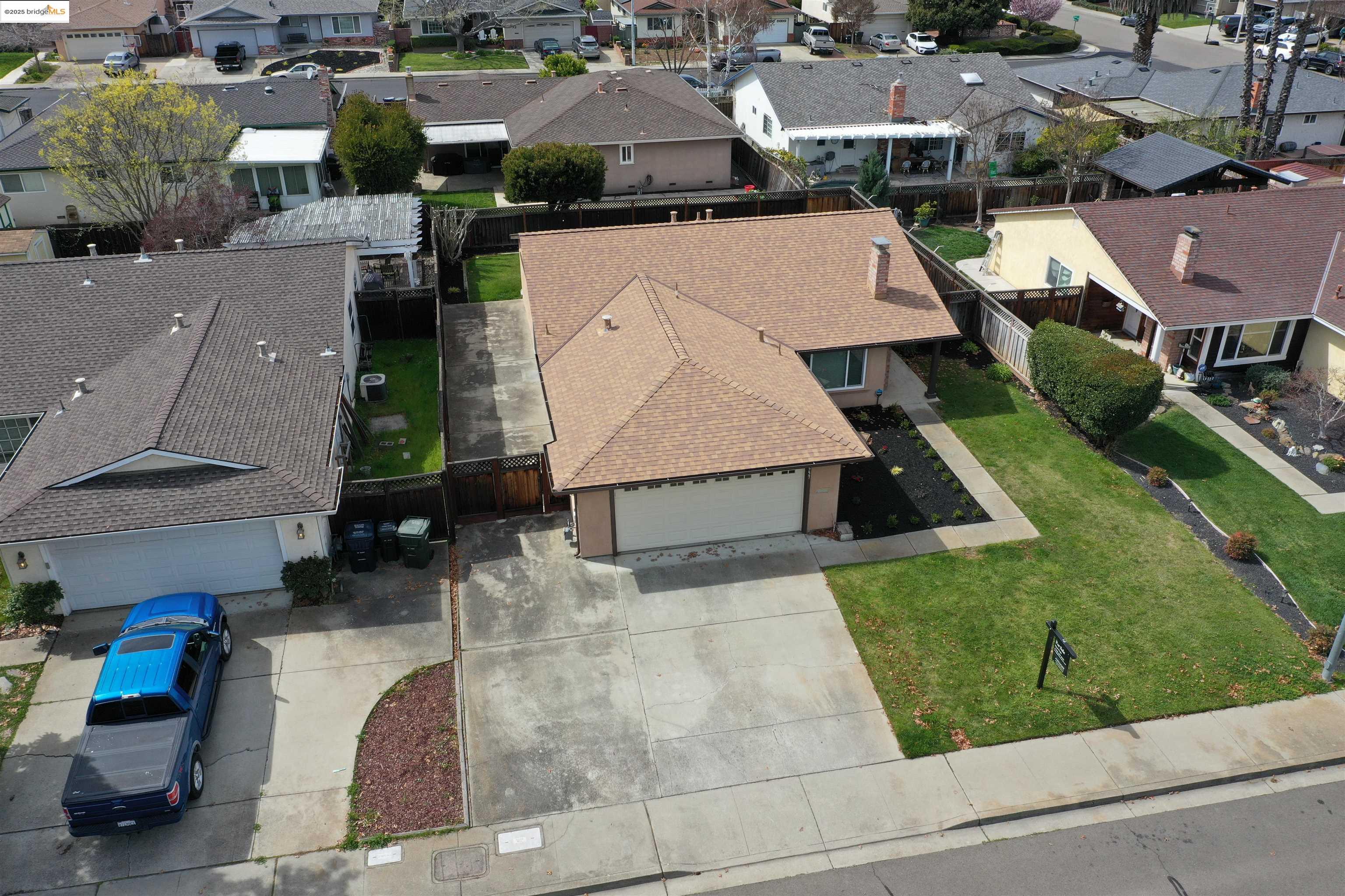 557 Debra St