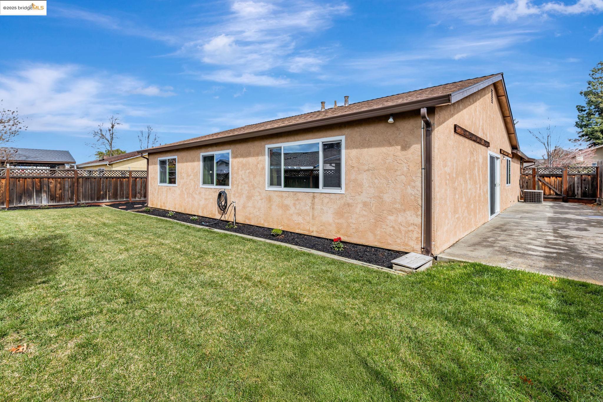 557 Debra St