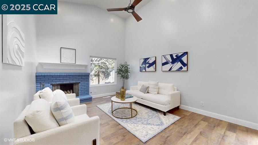 109 Toyon Ct