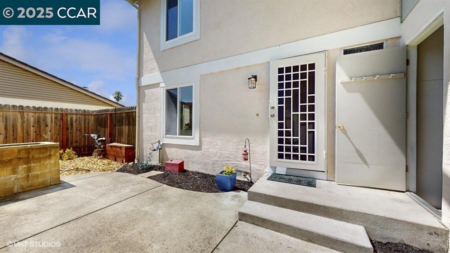109 Toyon Ct