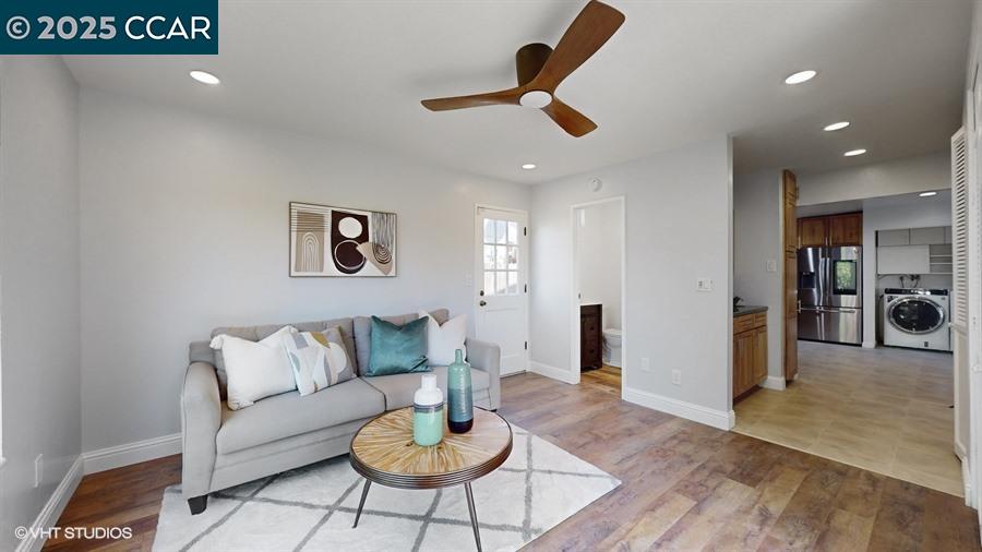 109 Toyon Ct