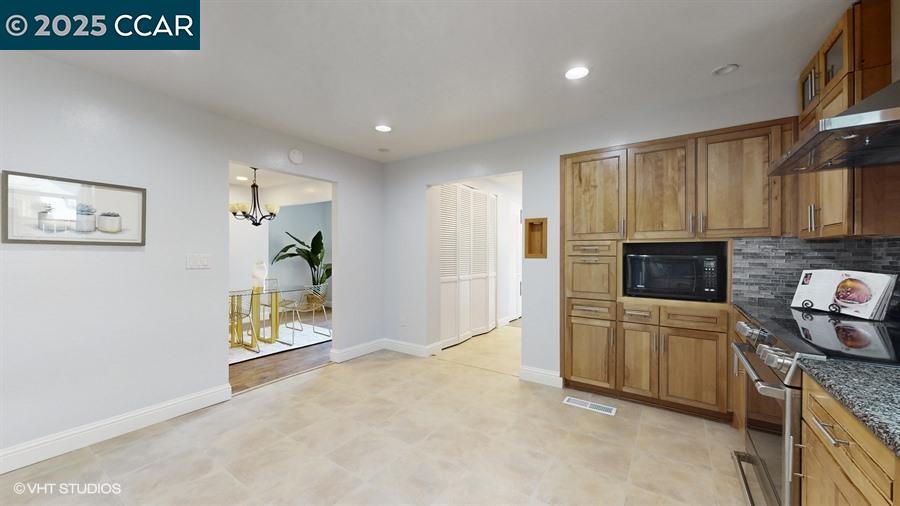 109 Toyon Ct