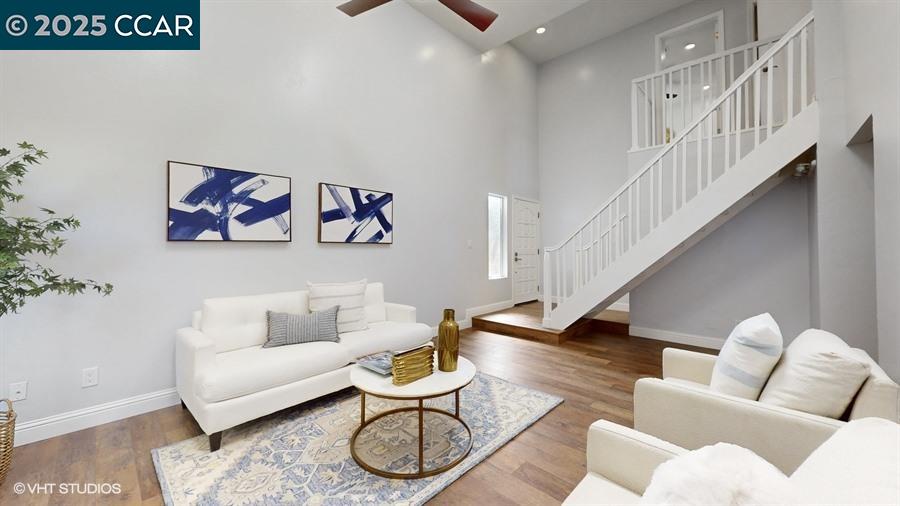 109 Toyon Ct