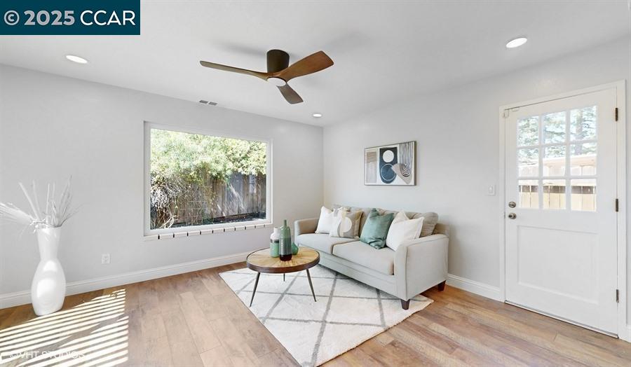 109 Toyon Ct