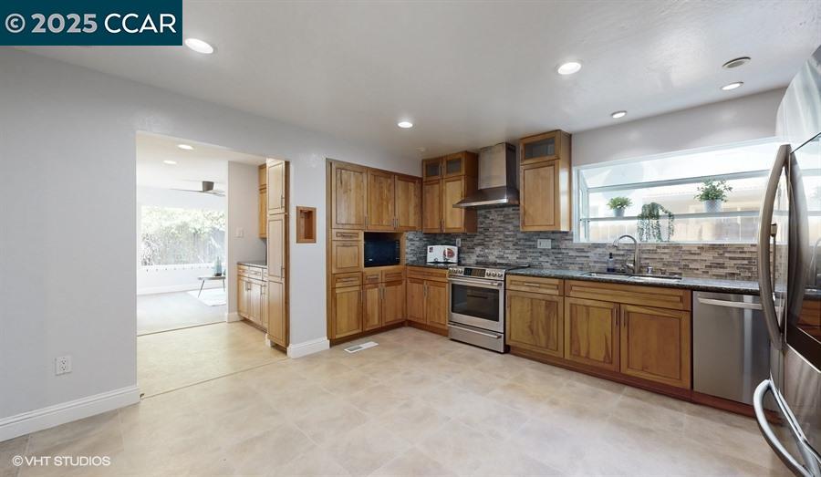 109 Toyon Ct