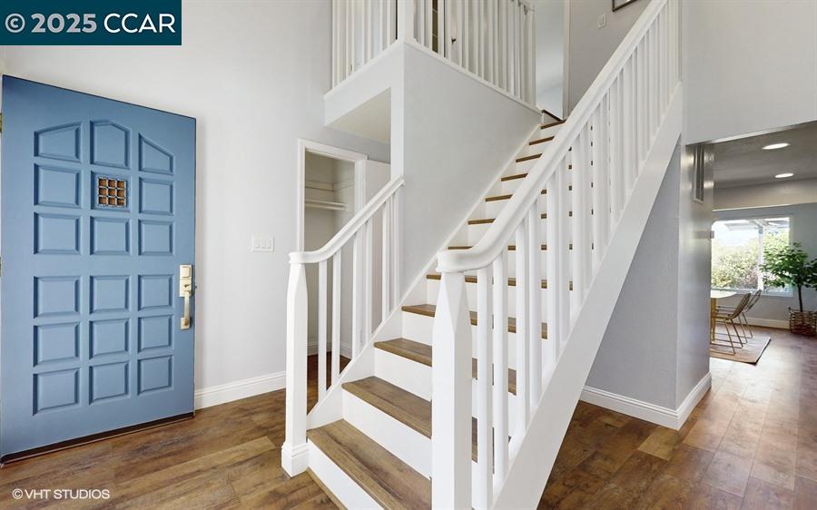 109 Toyon Ct