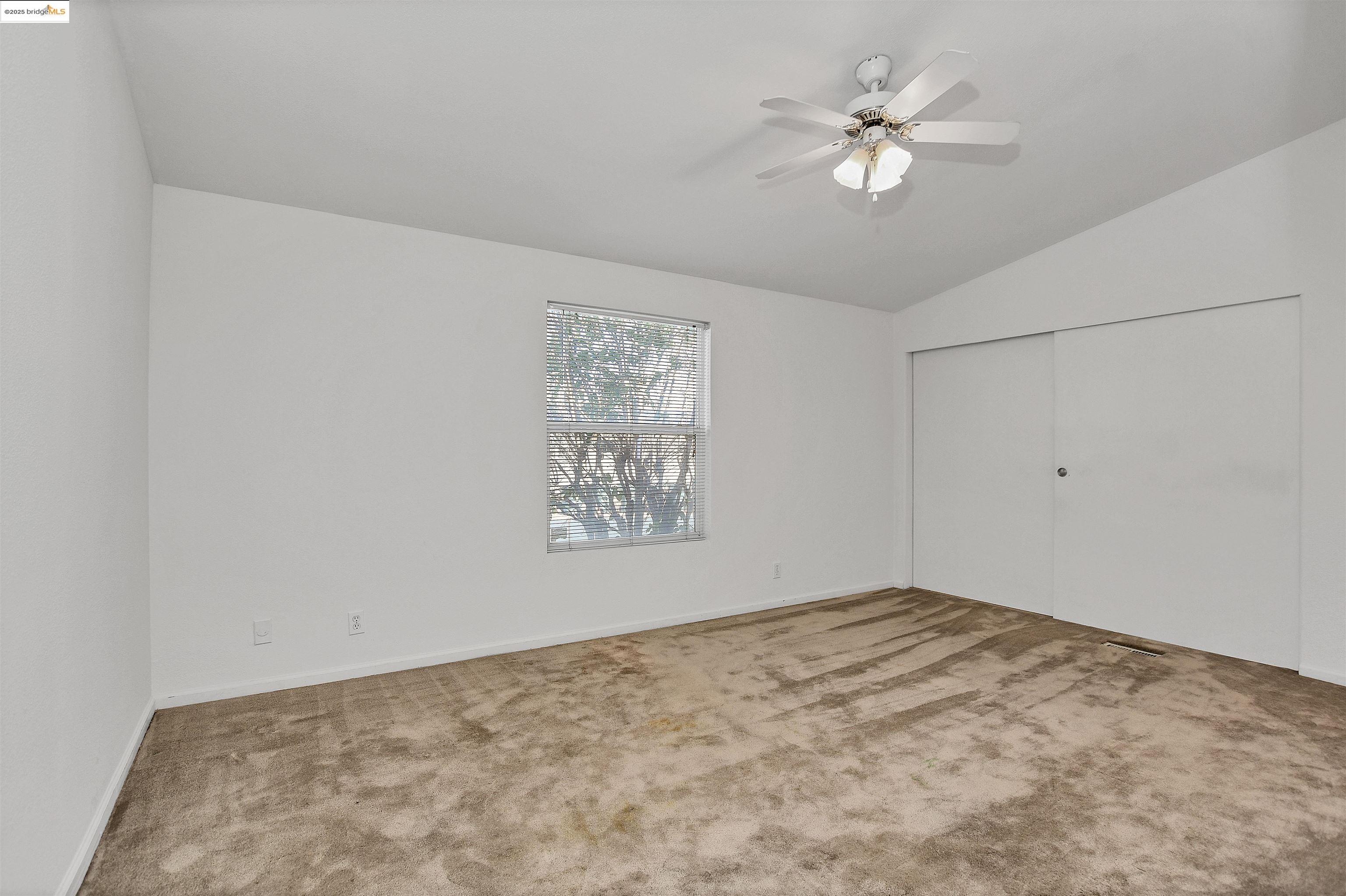 108 Zartop St