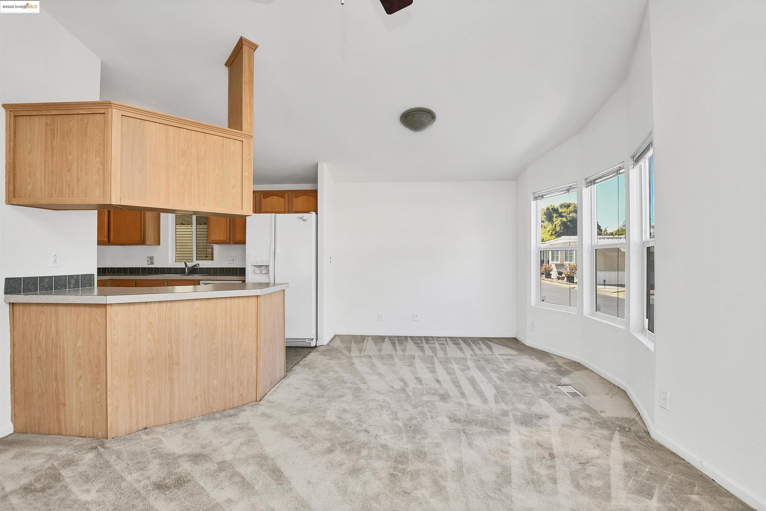 108 Zartop St