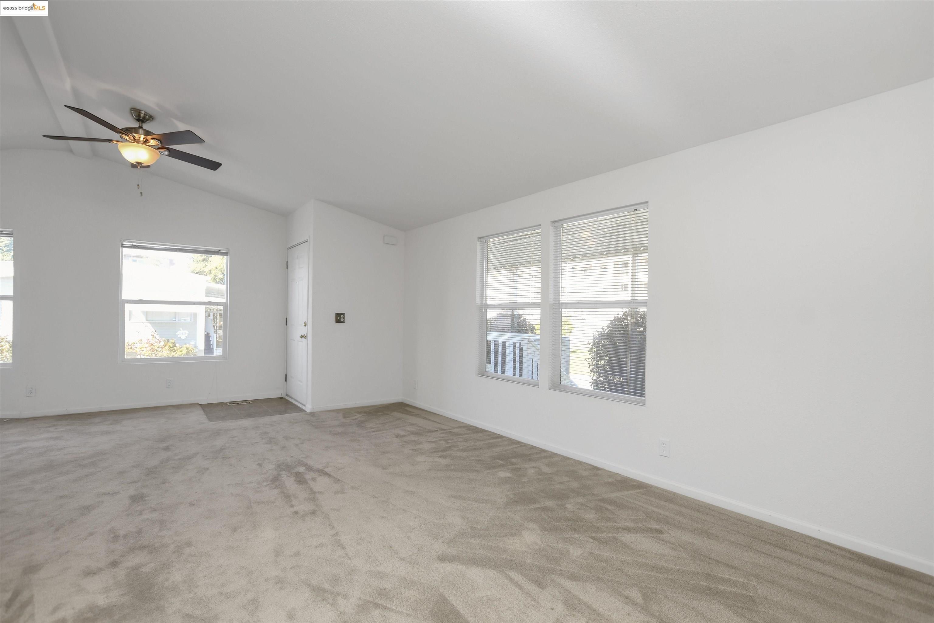 108 Zartop St