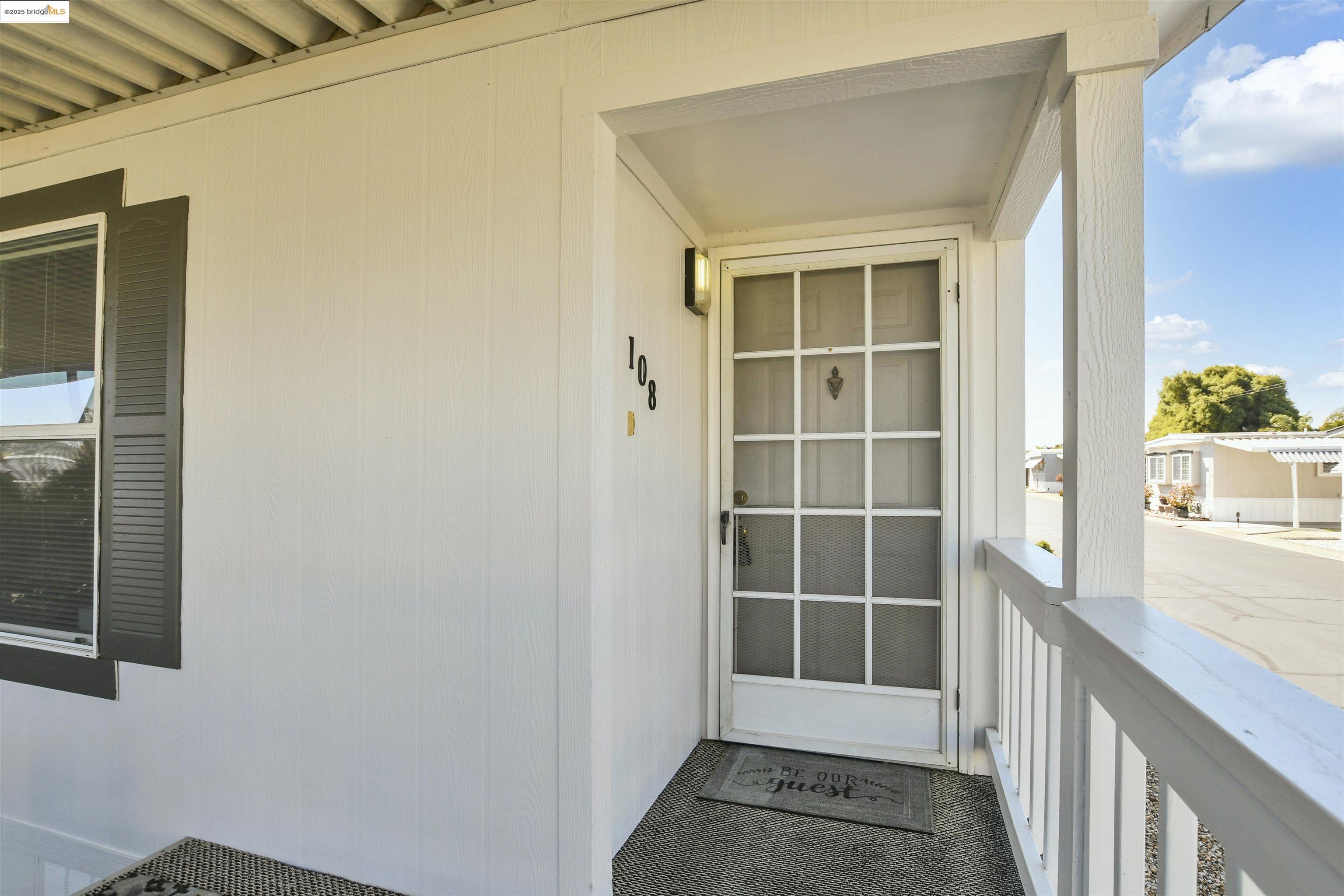 108 Zartop St