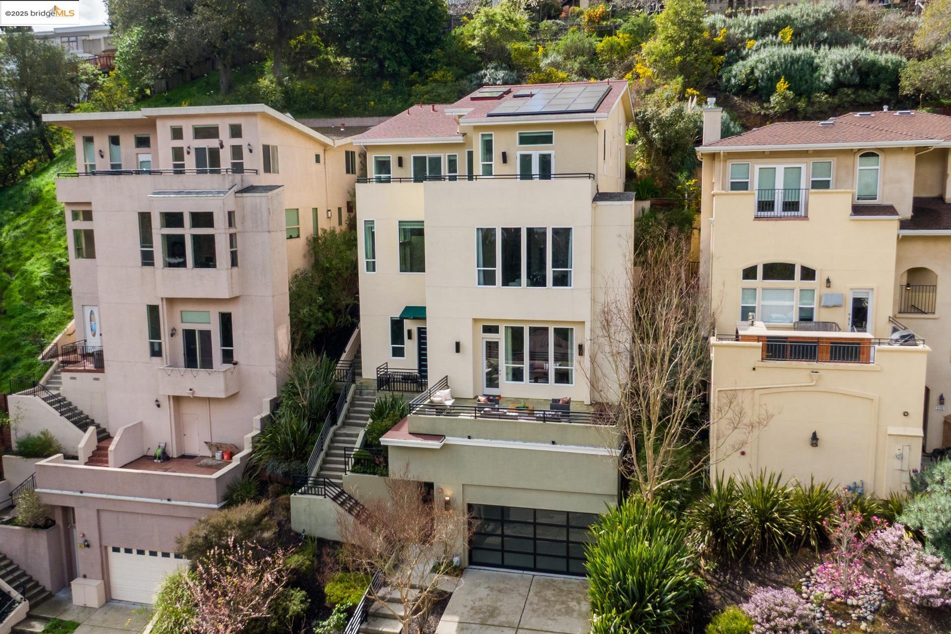 205 Sheridan RD
