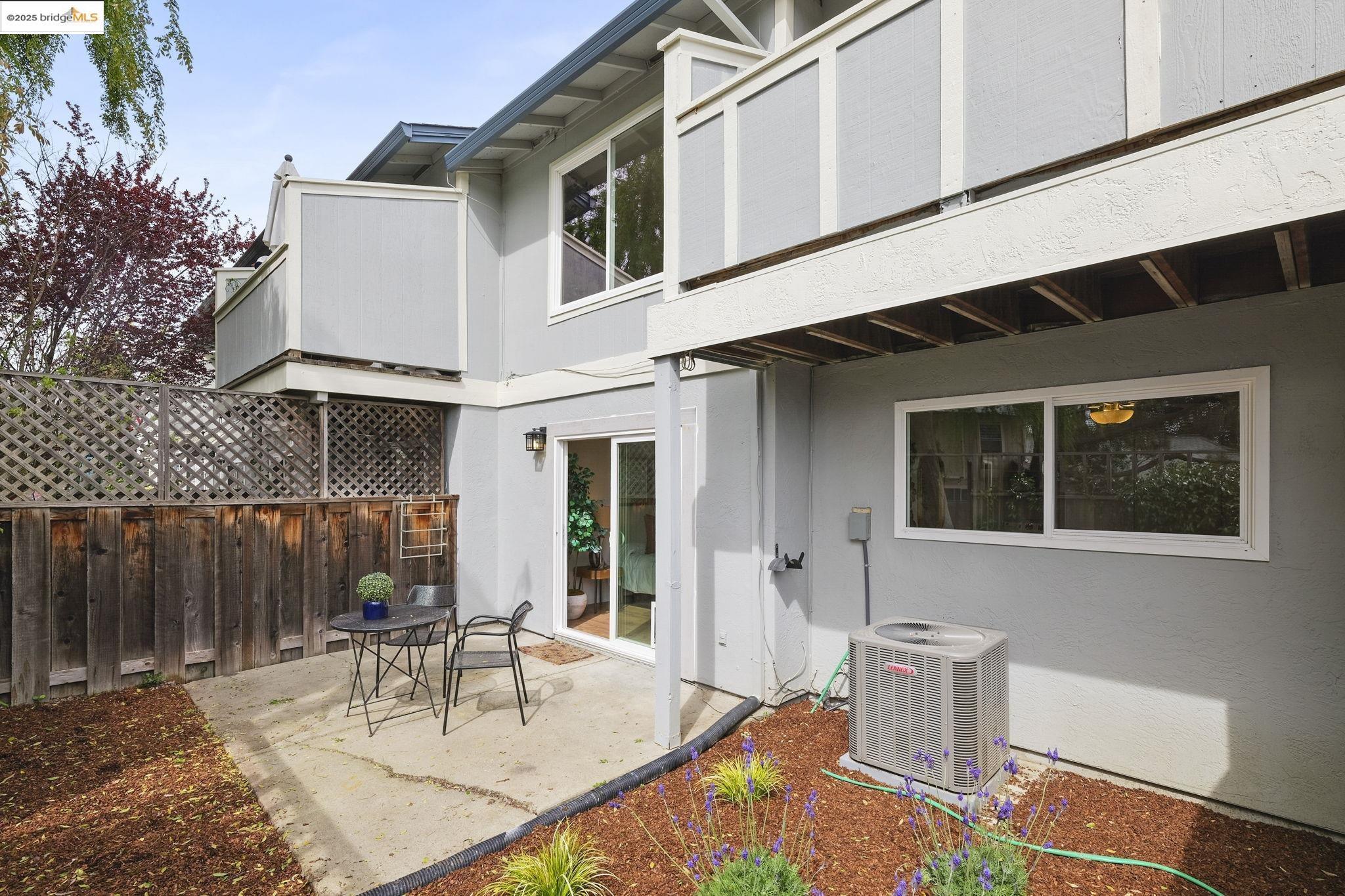 158 Holiday Hills Dr