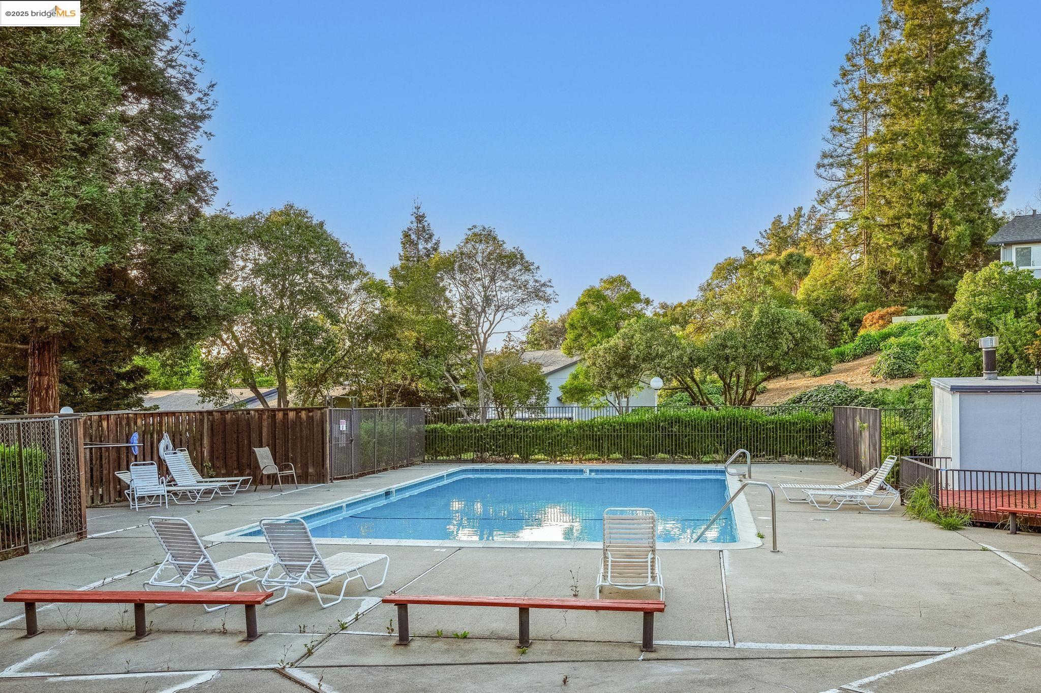 158 Holiday Hills Dr
