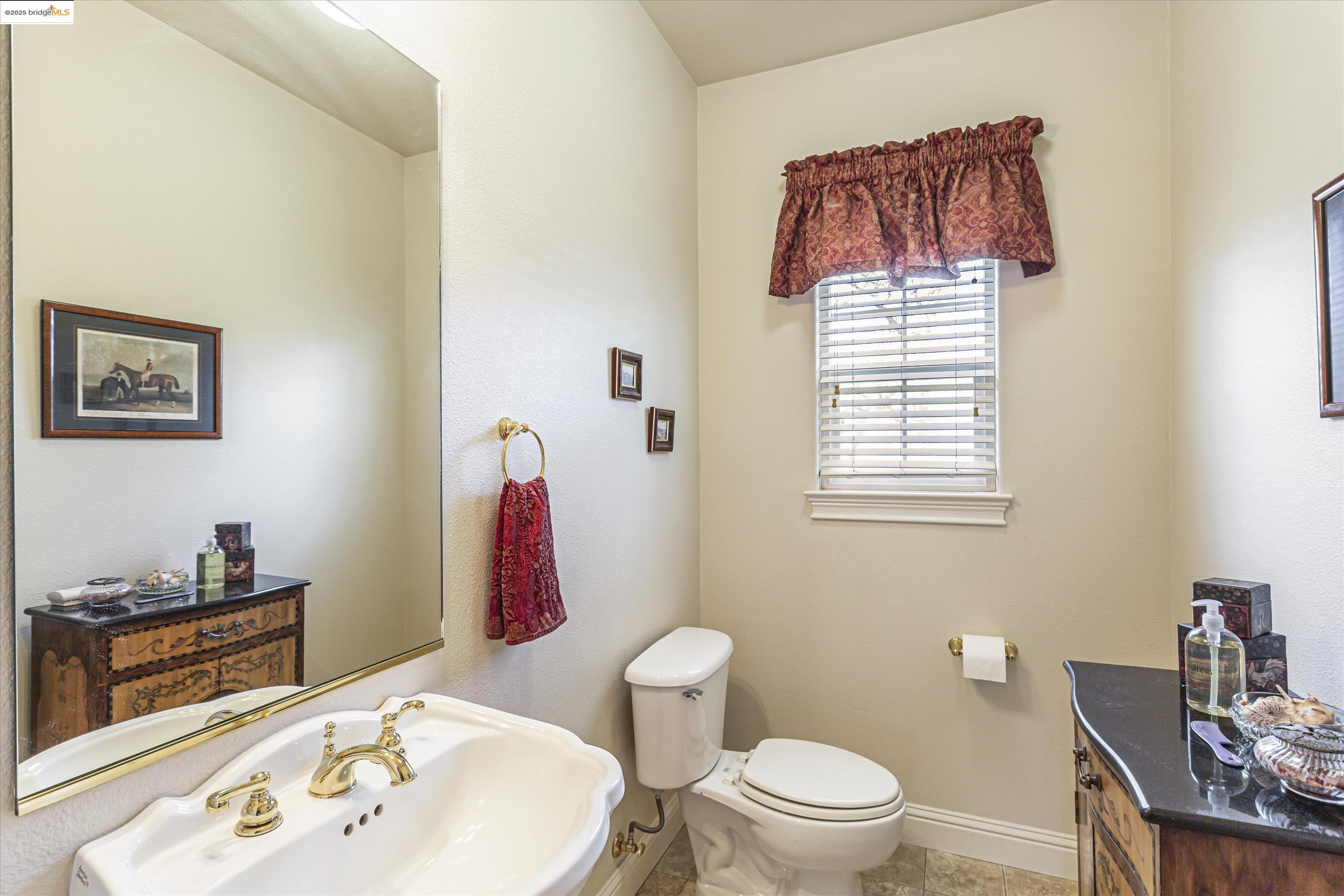 8585 Whispering Oaks Rd