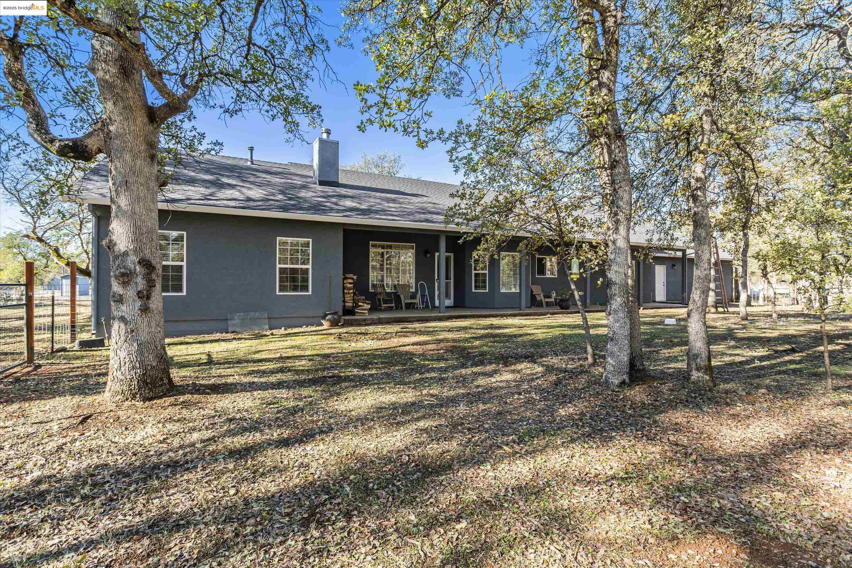 8585 Whispering Oaks Rd