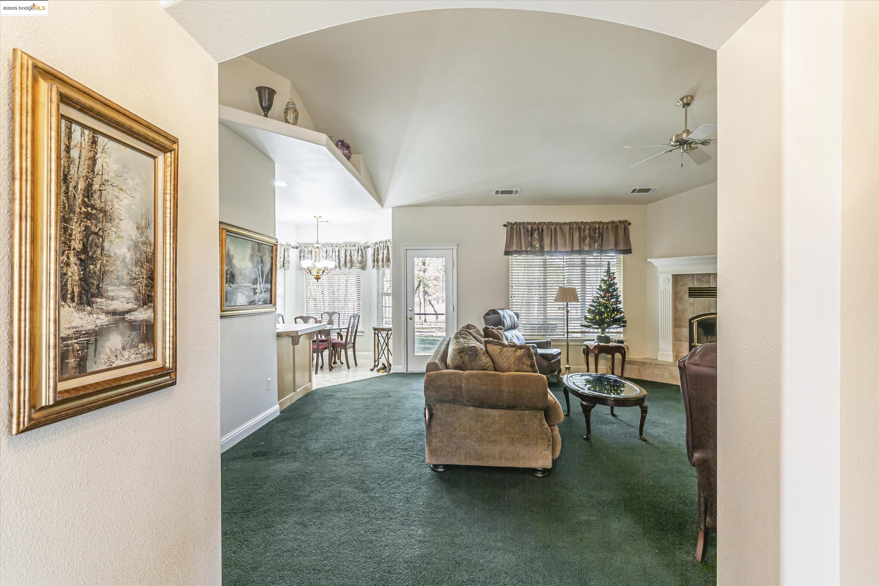 8585 Whispering Oaks Rd