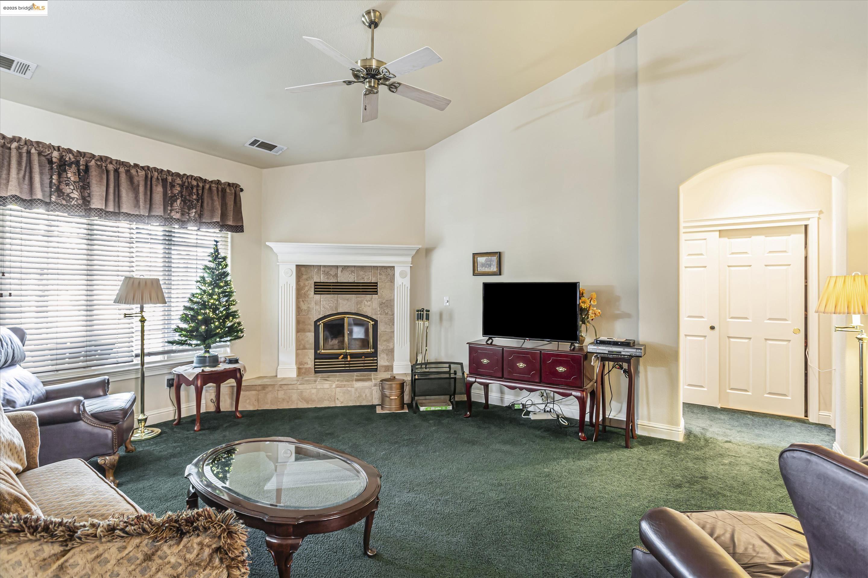 8585 Whispering Oaks Rd