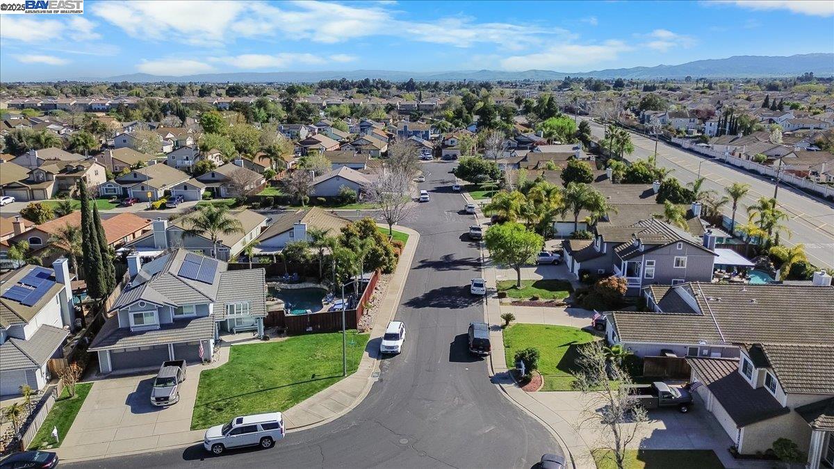 233 Oak View Ln