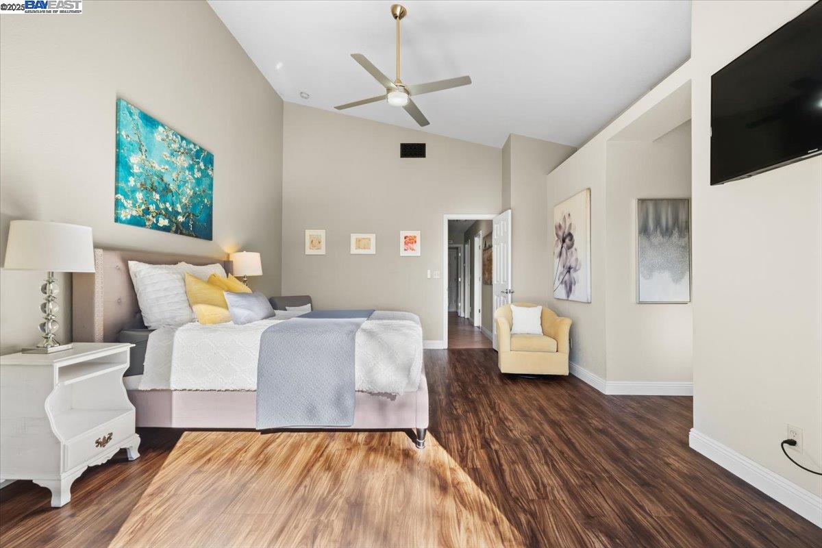 233 Oak View Ln
