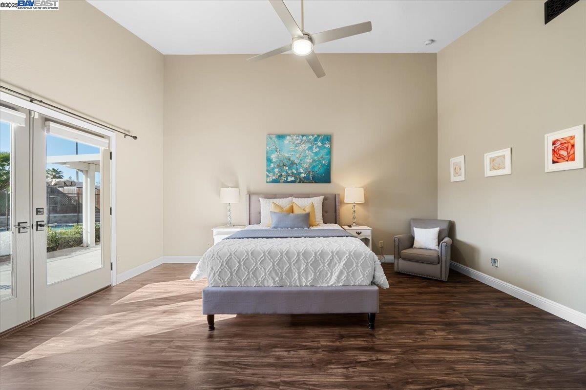 233 Oak View Ln