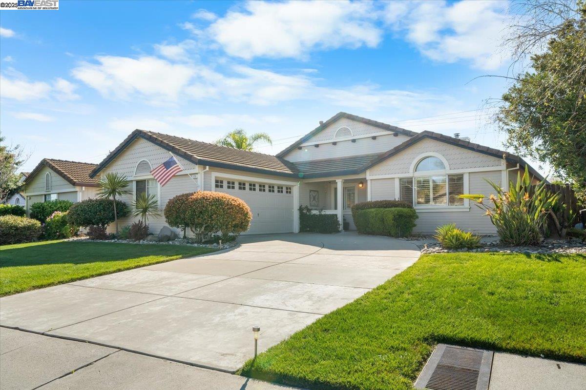 233 Oak View Ln