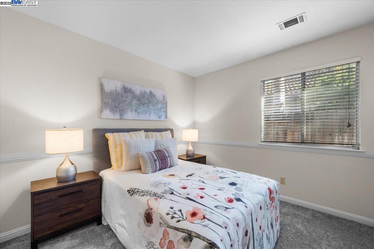 233 Oak View Ln