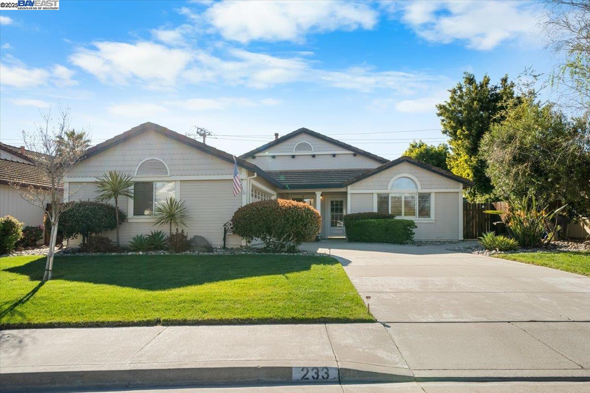 233 Oak View Ln