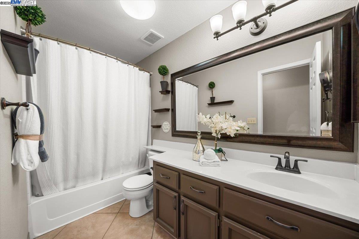 233 Oak View Ln