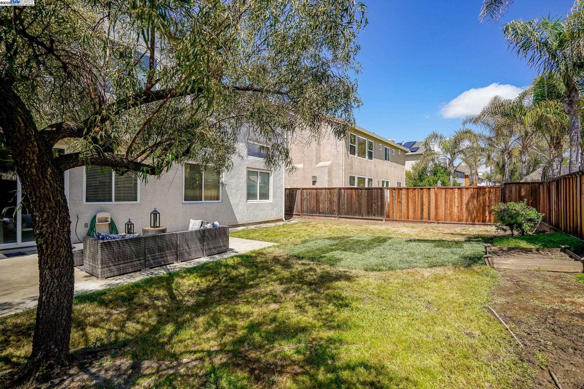 2451 Aberdeen Ln