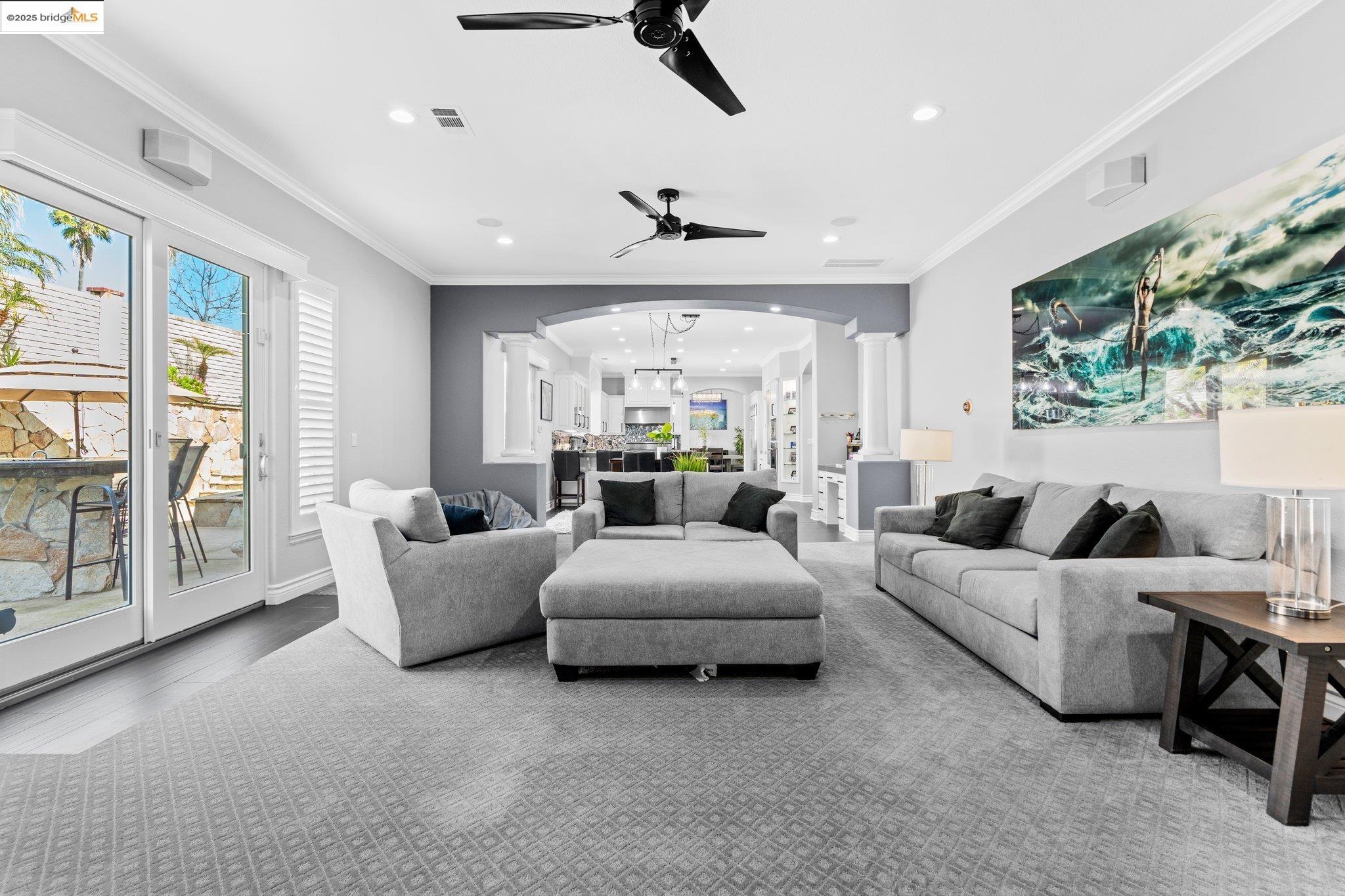 5577 Edgeview Dr
