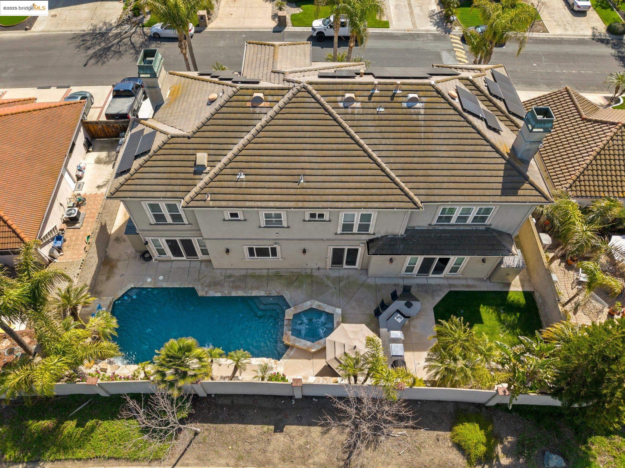 5577 Edgeview Dr