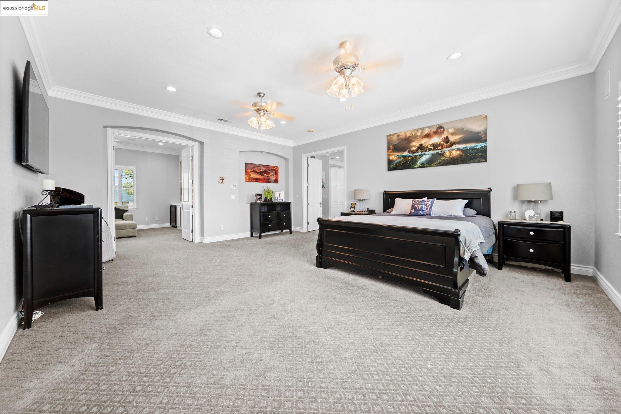 5577 Edgeview Dr