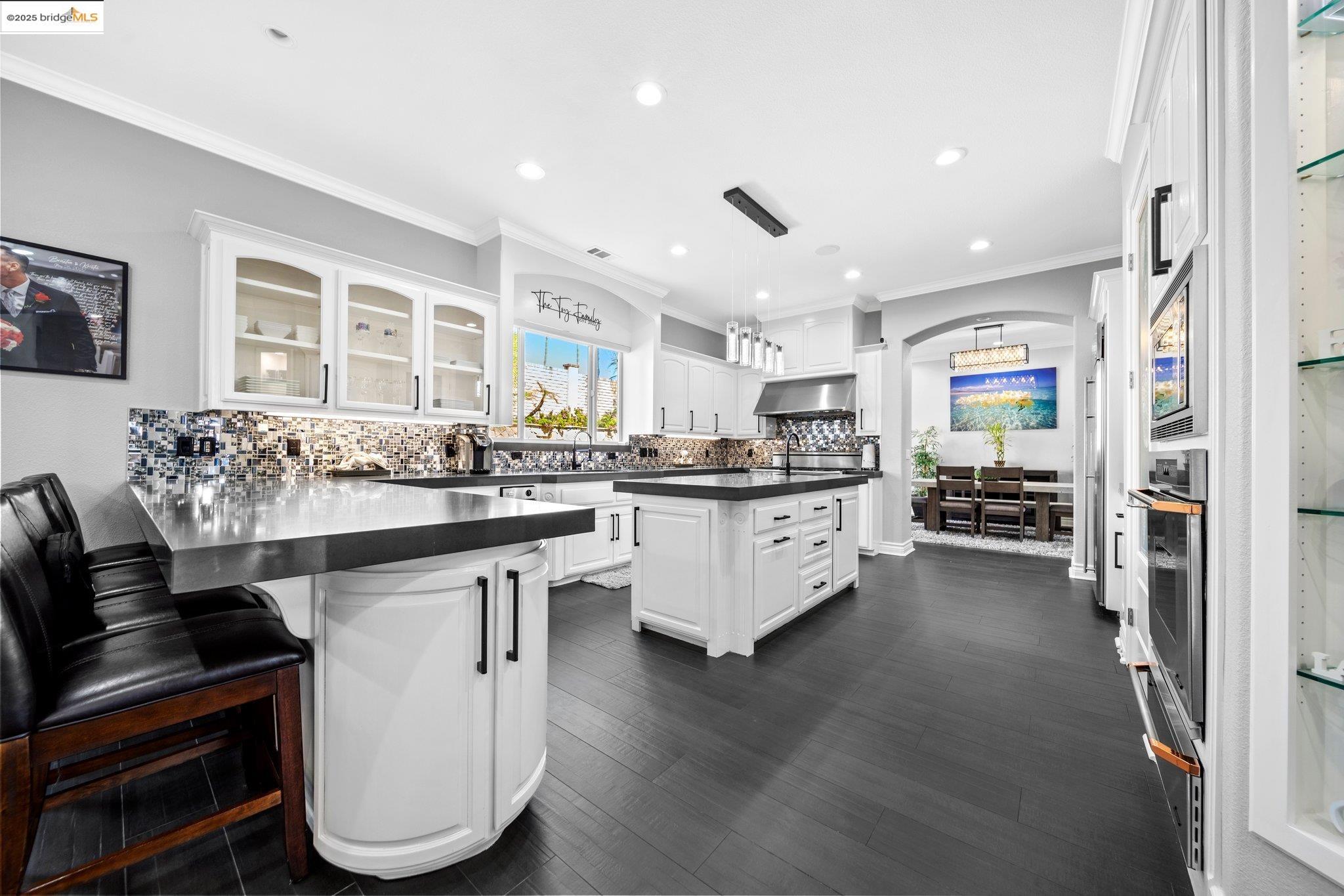 5577 Edgeview Dr