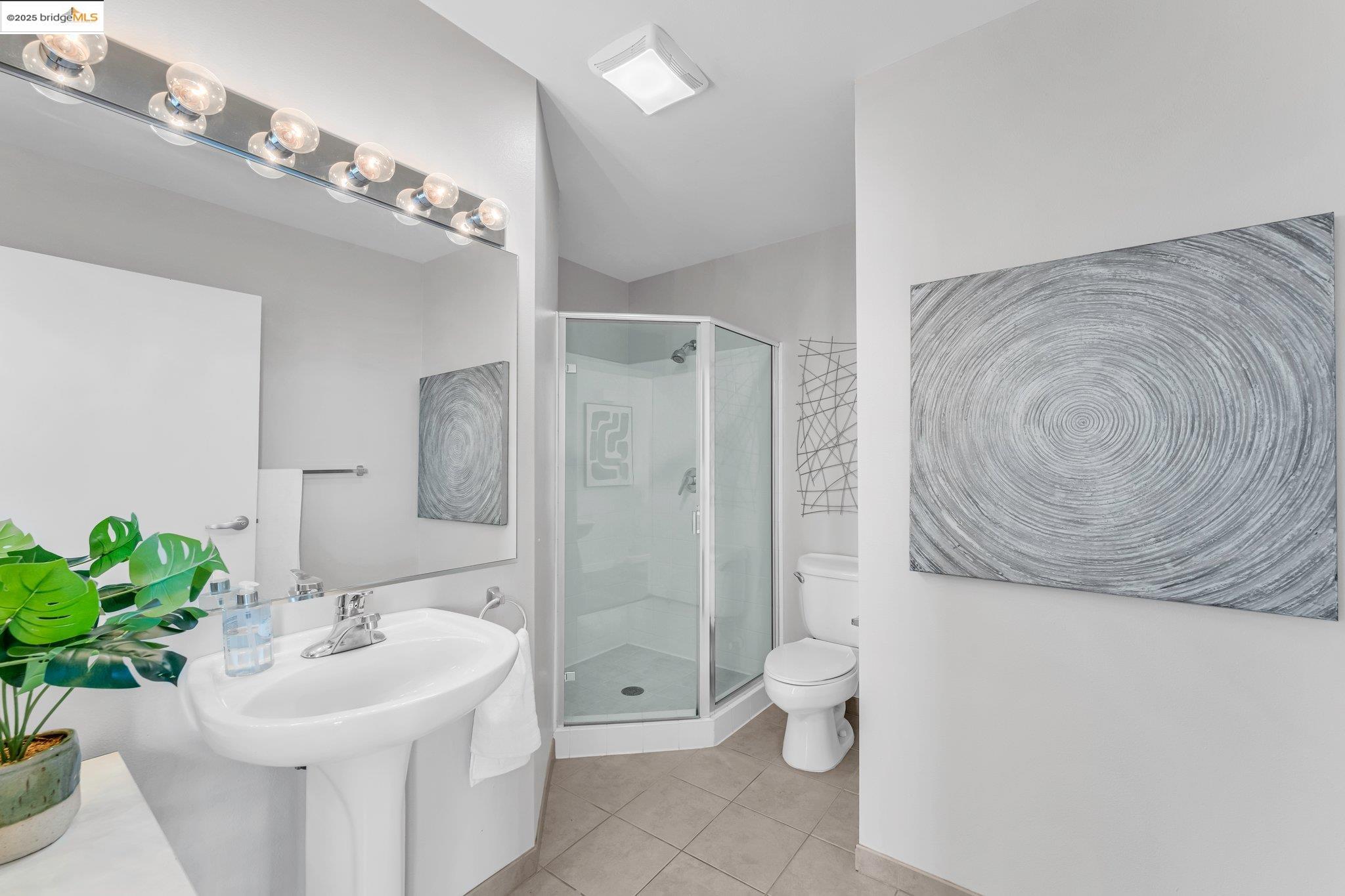 1 Lakeside Dr # 1803