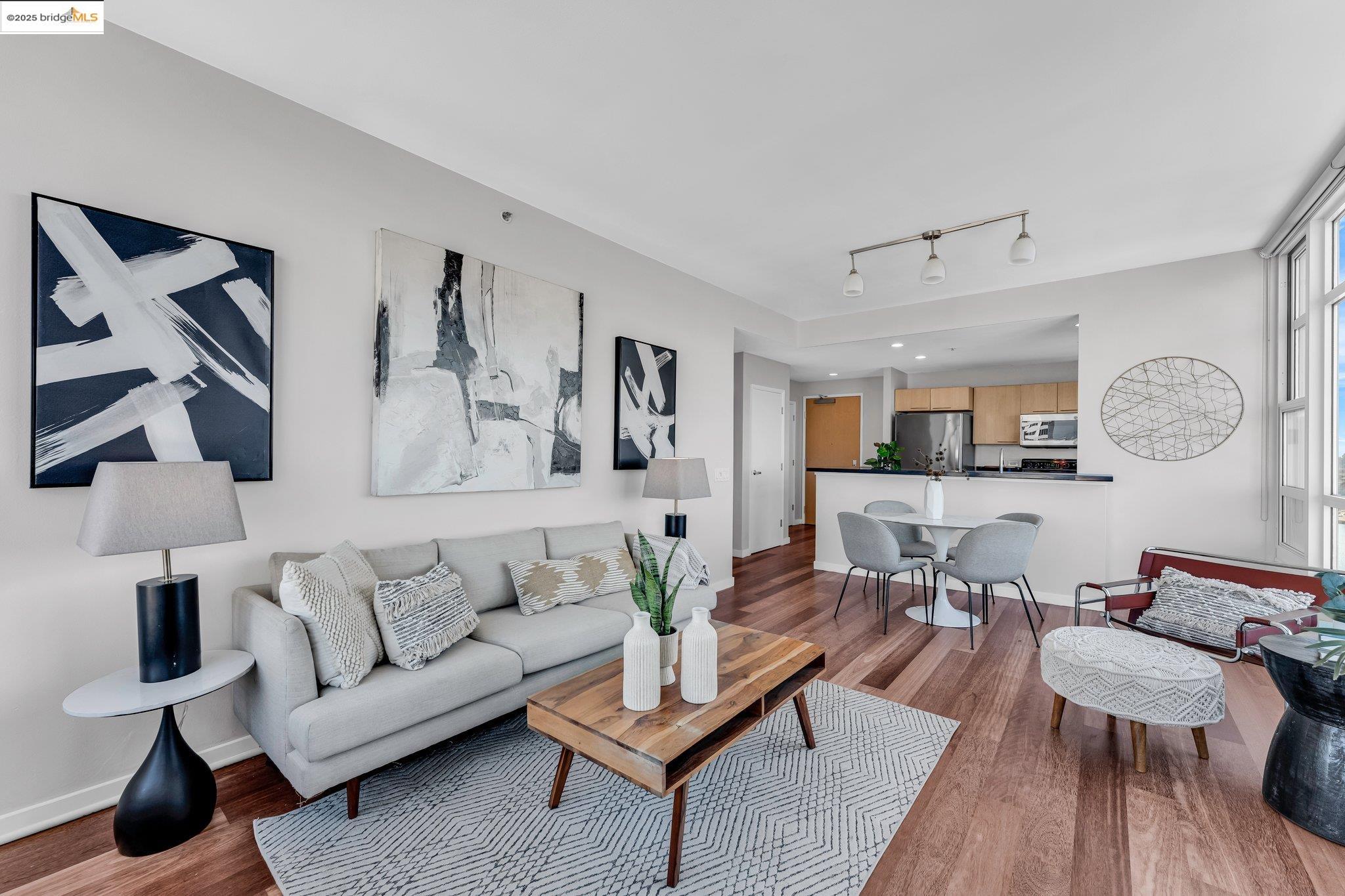 1 Lakeside Dr # 1803