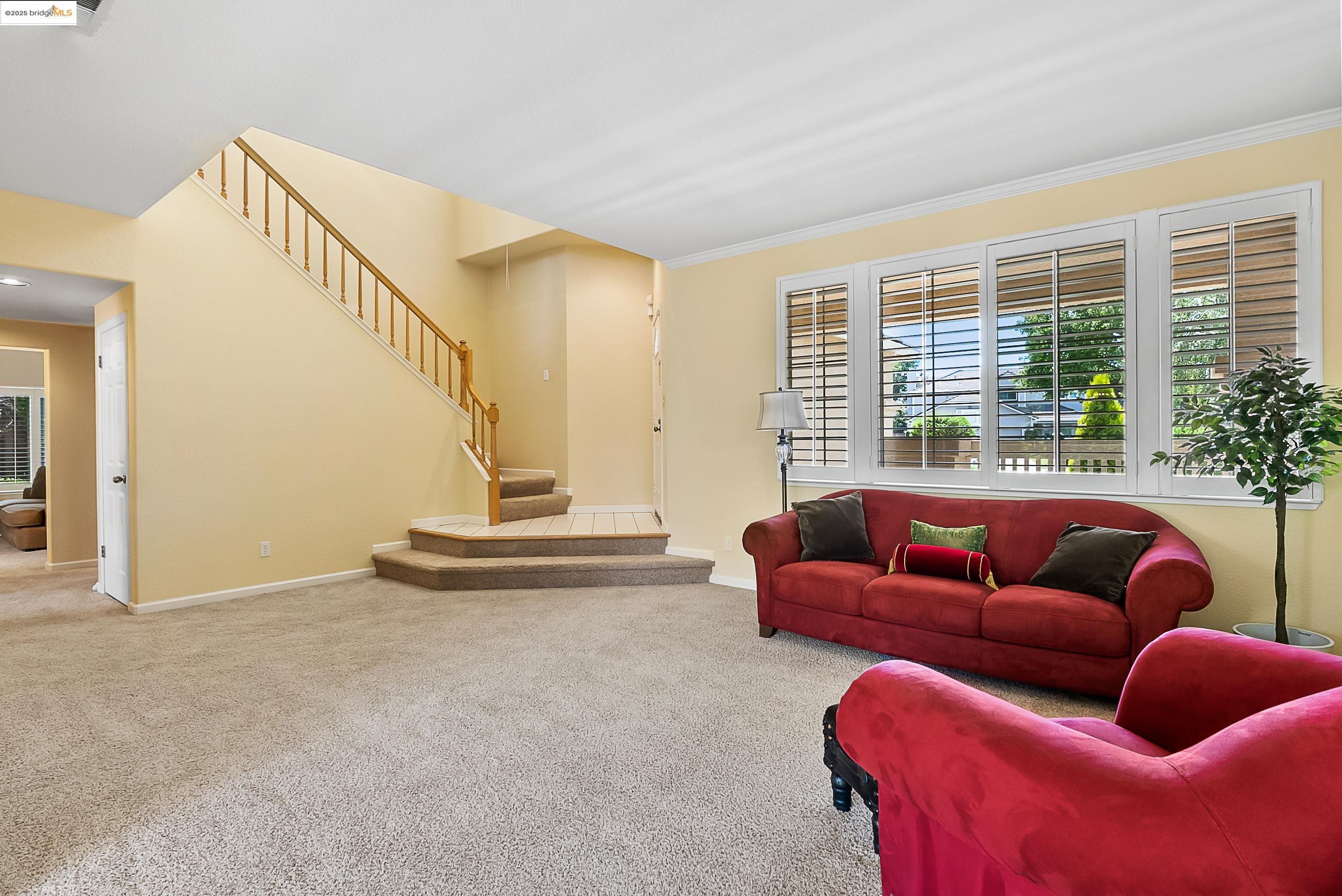 120 Weatherly Ct