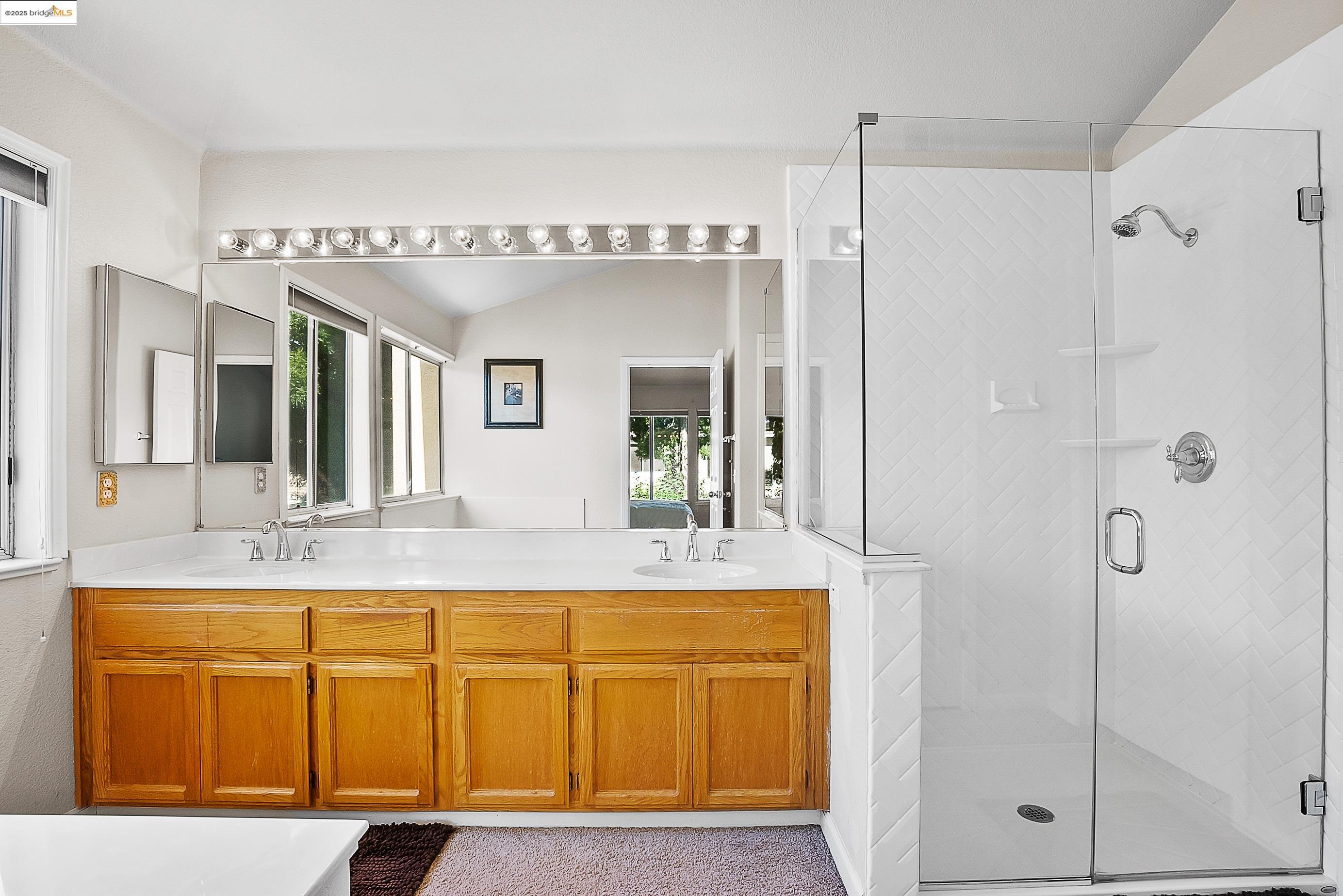 120 Weatherly Ct