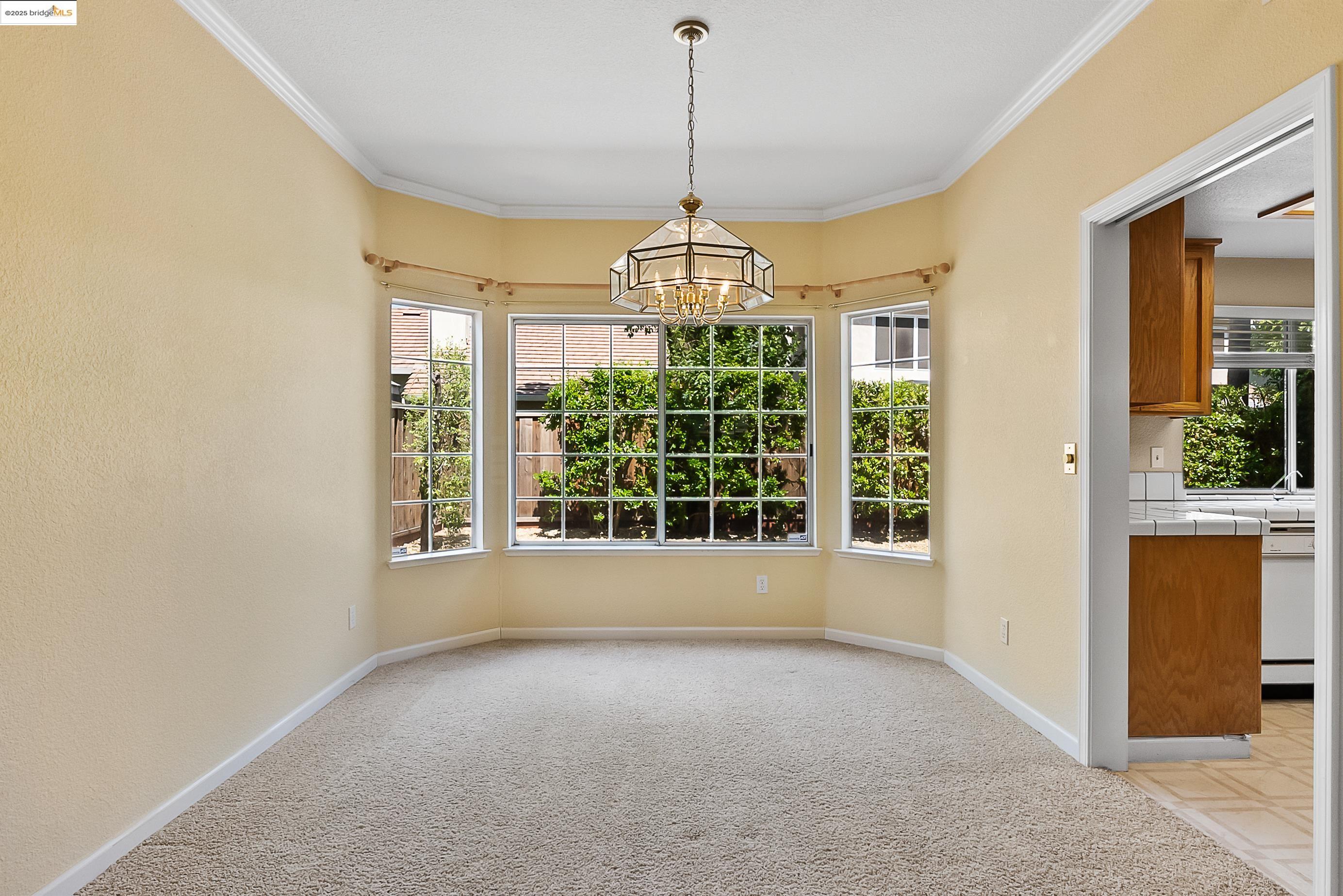 120 Weatherly Ct