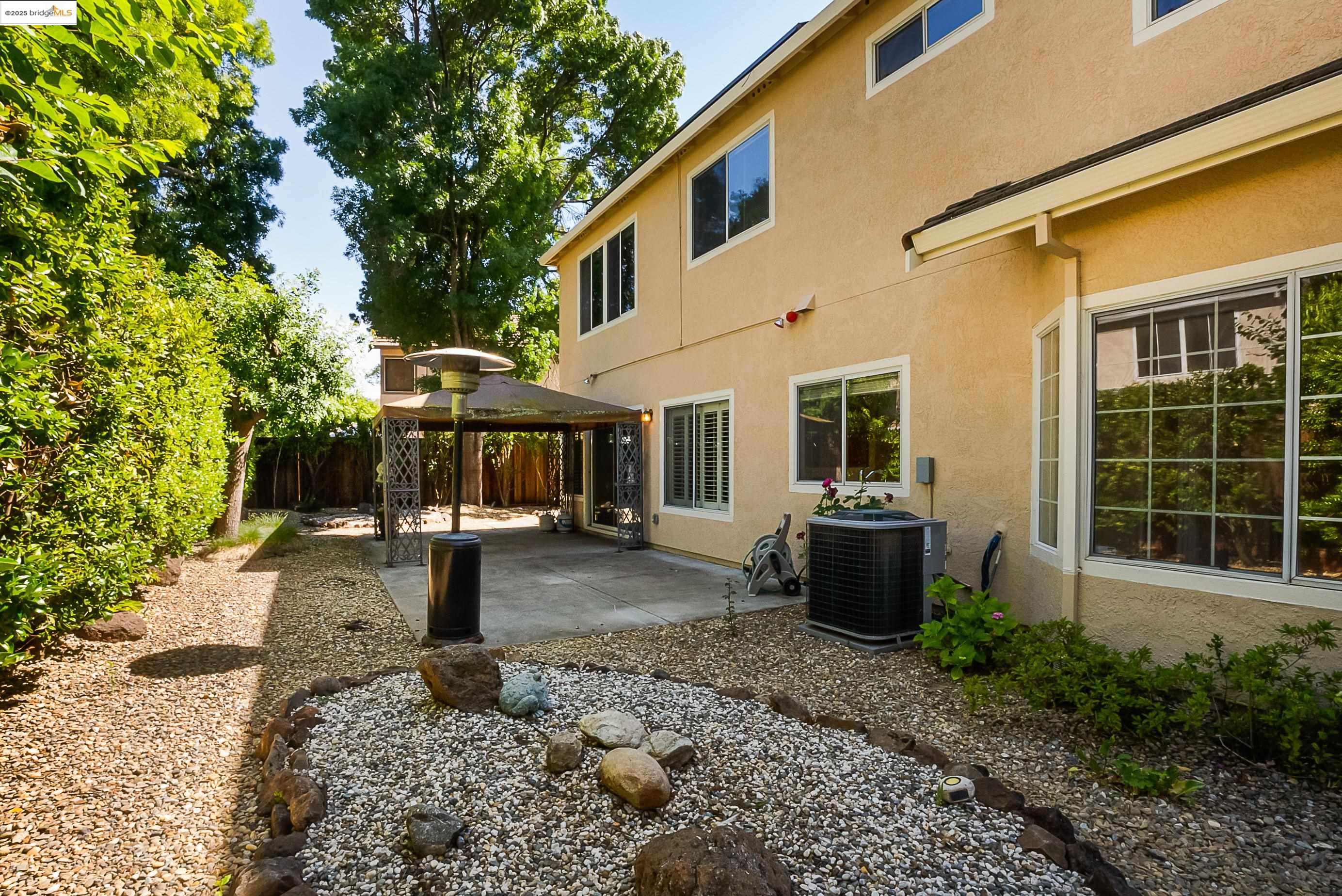 120 Weatherly Ct