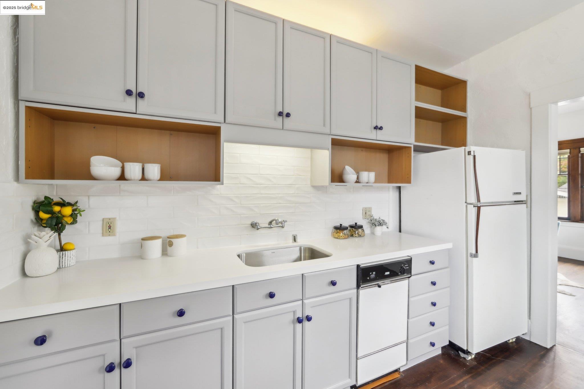 2600 Ashby Ave # 3