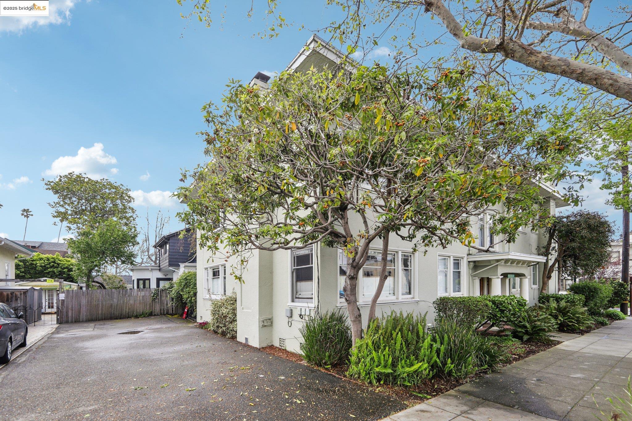 2600 Ashby Ave # 3