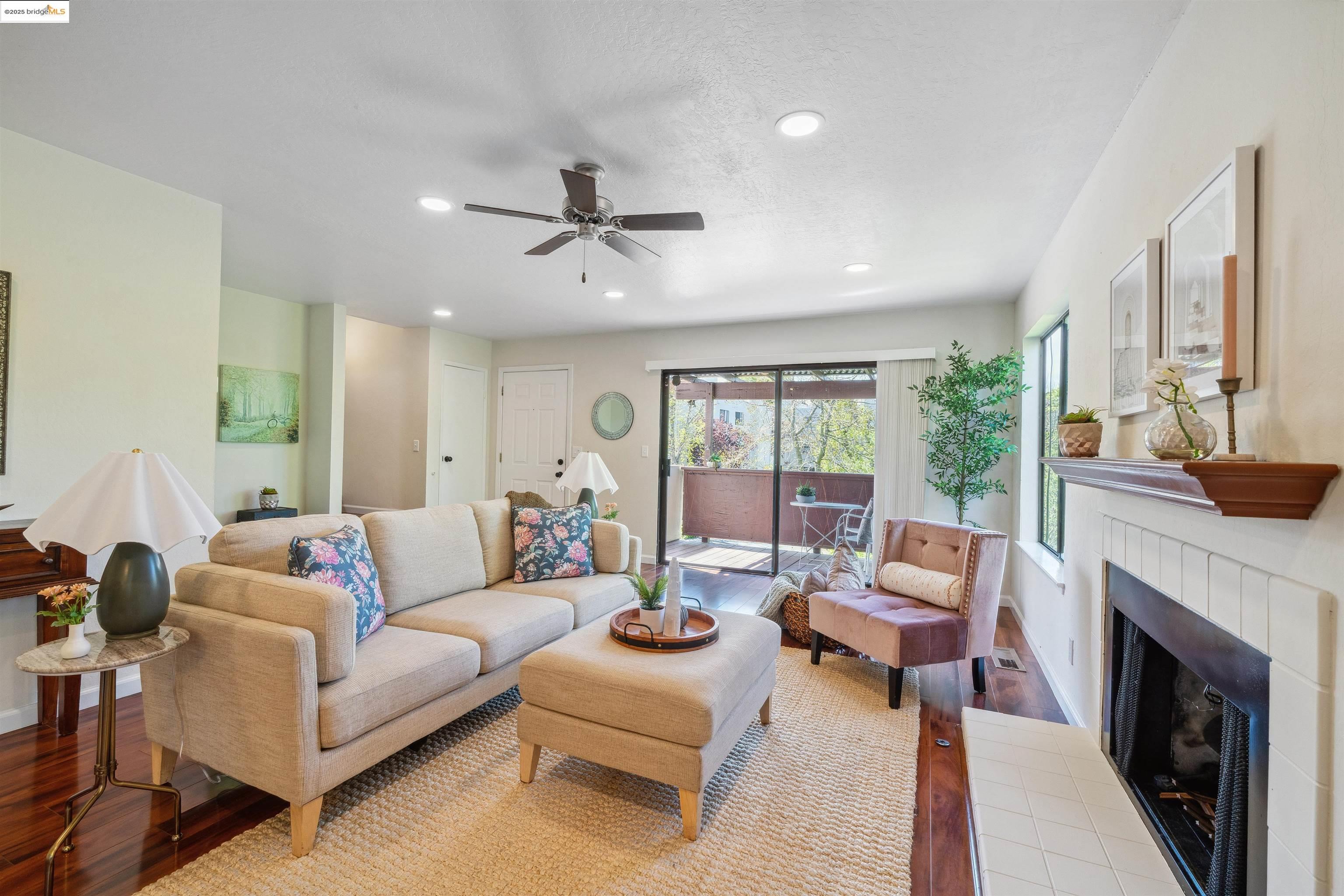 1706 Dalessi Dr