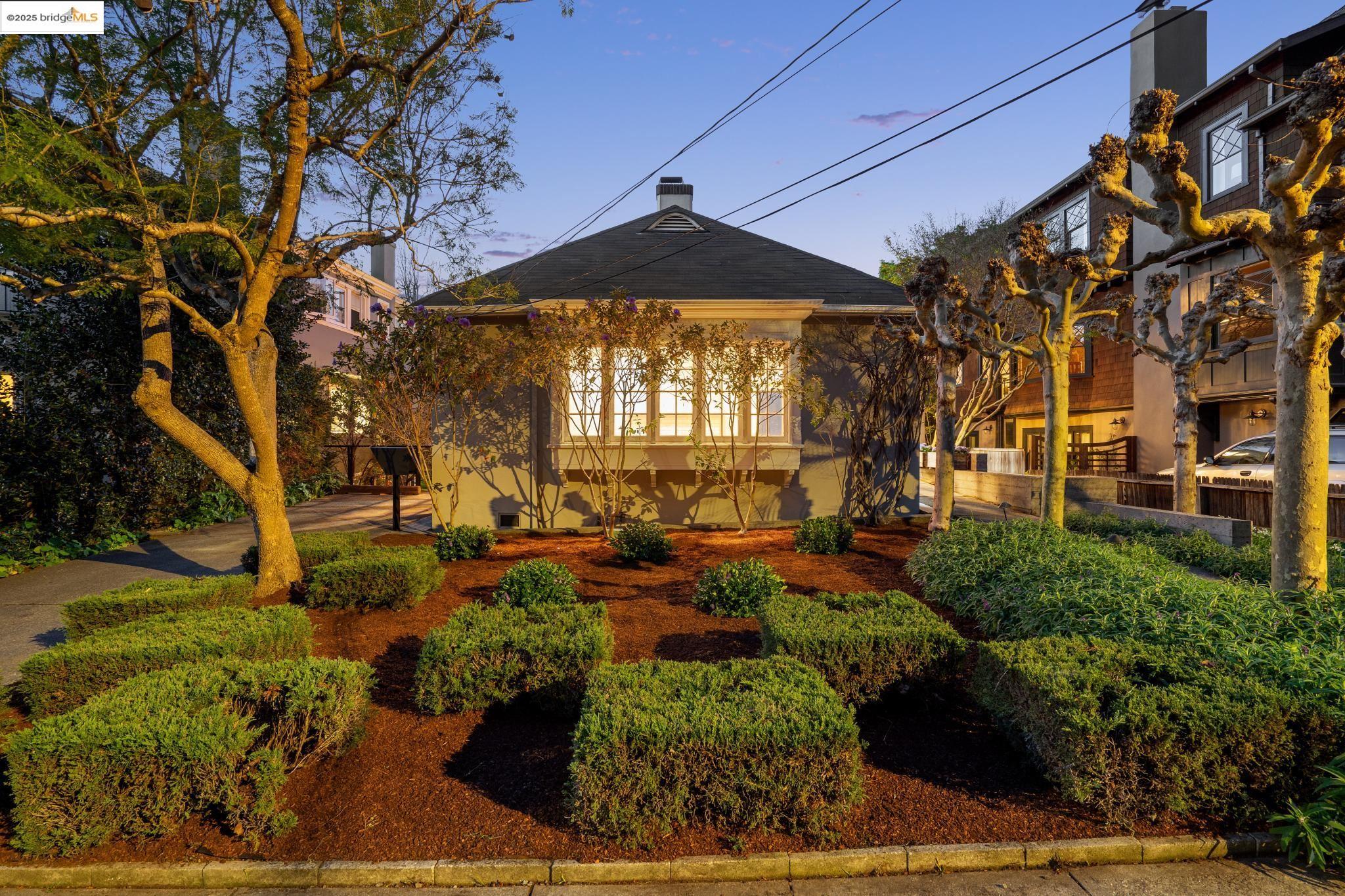 59 Parkside Dr