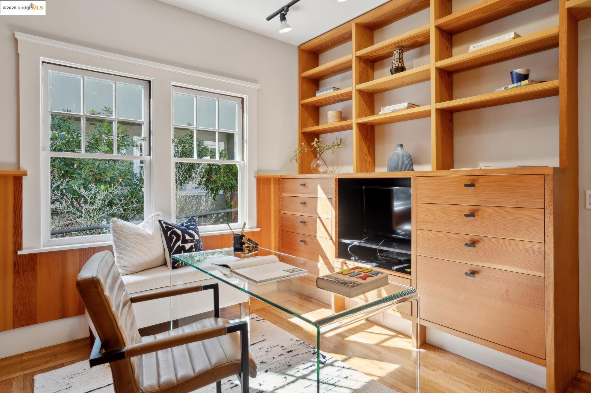 59 Parkside Dr