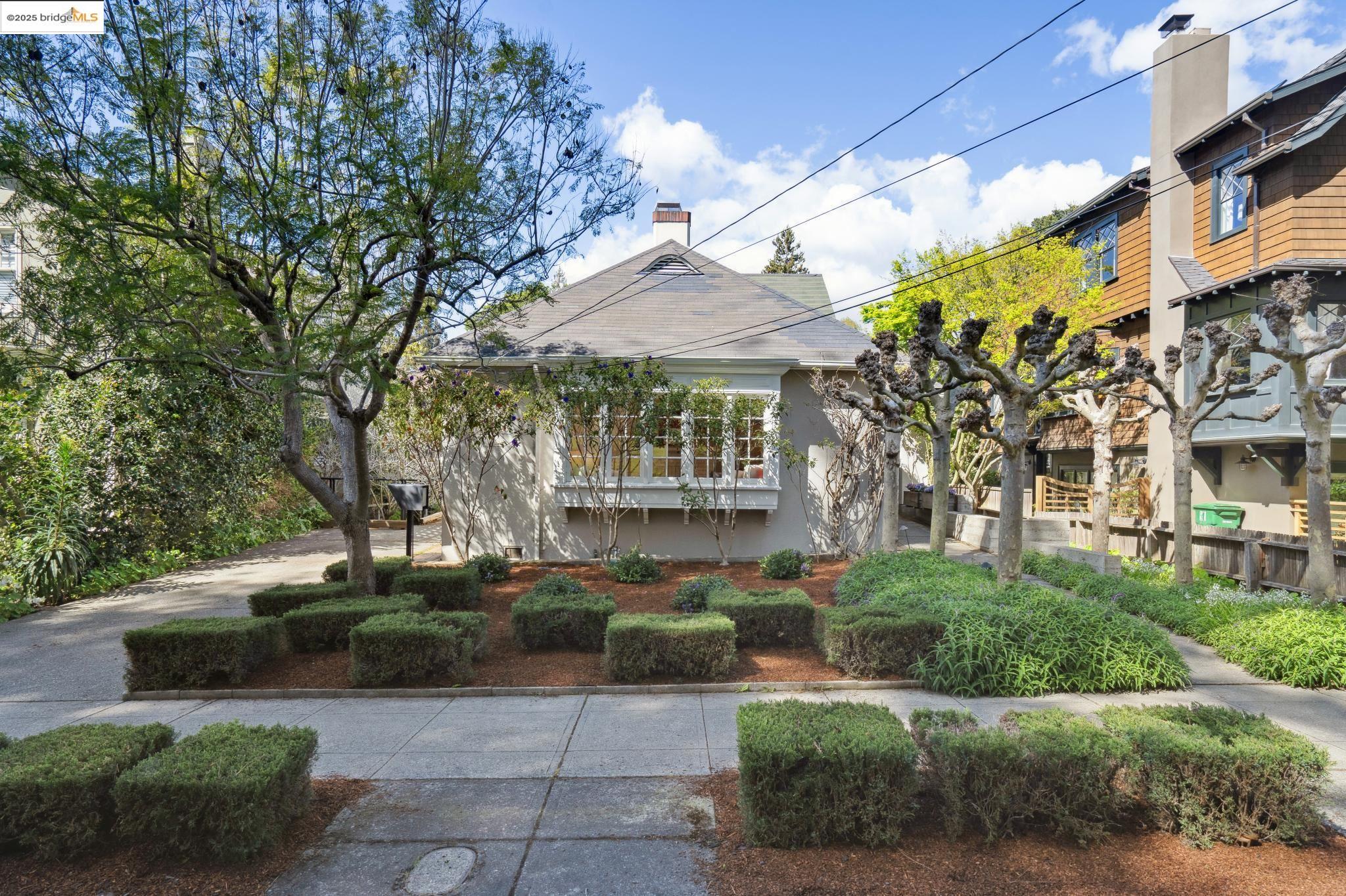 59 Parkside Dr