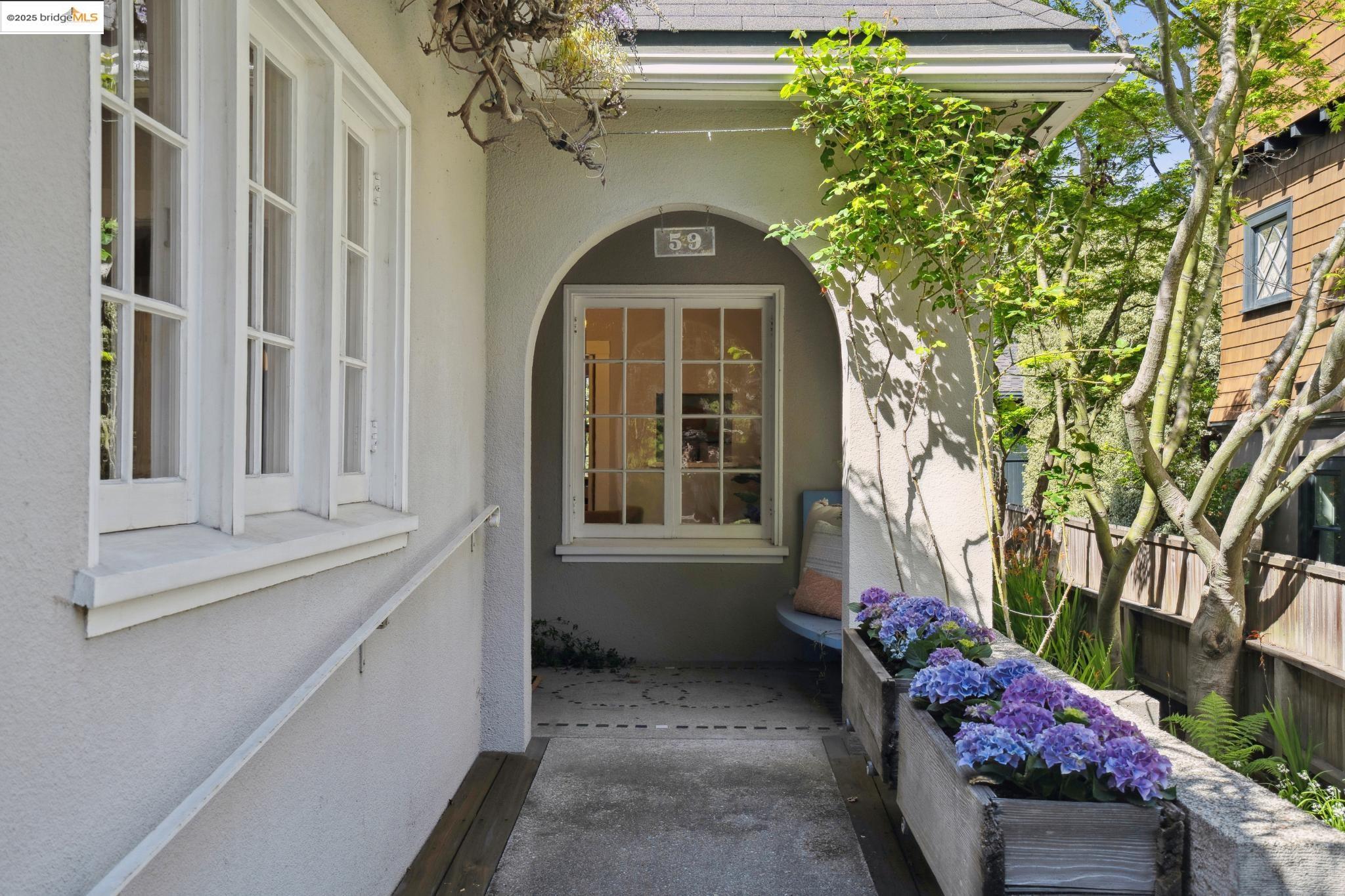 59 Parkside Dr