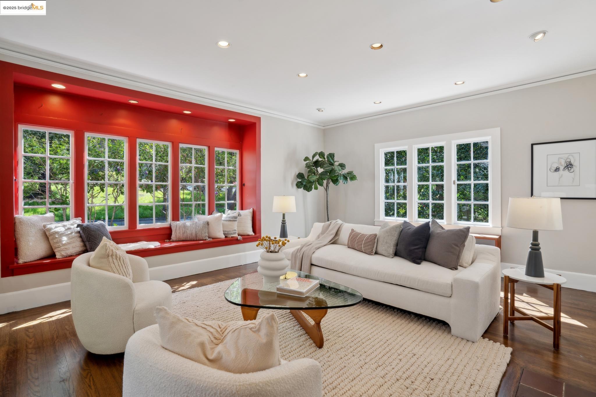 59 Parkside Dr